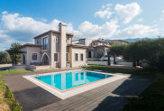 Amazing villa in an elite complex
