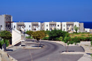 Two-bedroom penthouse in a seaside complex at price 33% below the market value