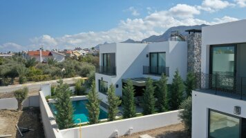 Villa 3 + 1 1 km from the city beach of Kyrenia