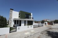 Villa 3 + 1 with pool 1 km from the city beach of Kyrenia
