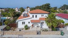 Spacious villa in Karsiyaka