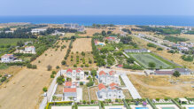 Big villa next to the beach