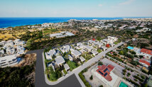 Villas with panoramic views of Kyrenia city